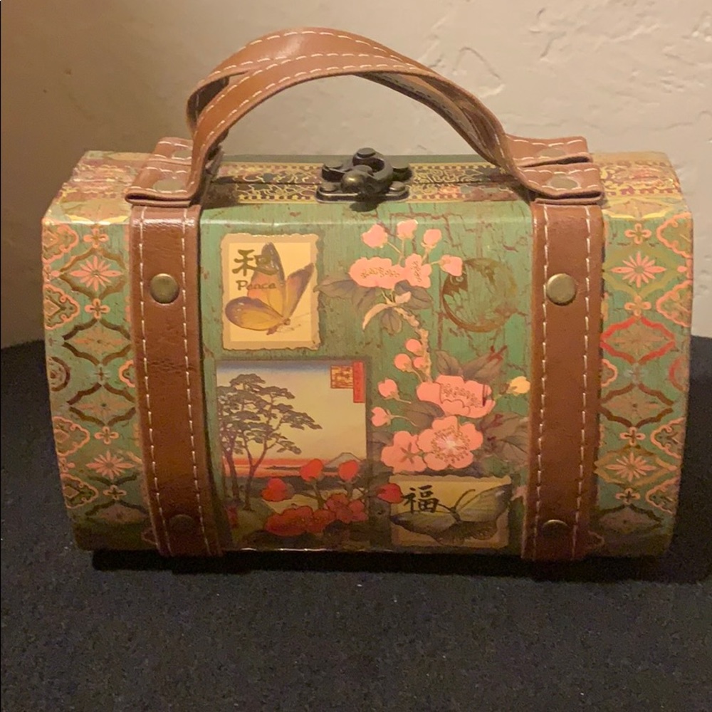 Vintage box purse